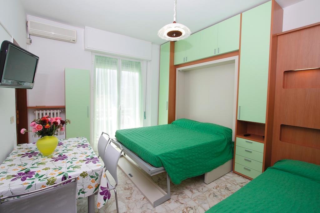 Residence Riviera Albenga Cameră foto